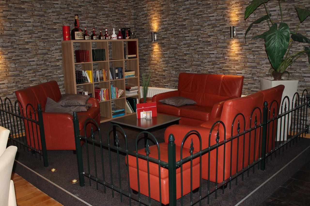 Hotel Restaurant 'T Klokje غينيسَّ المظهر الخارجي الصورة