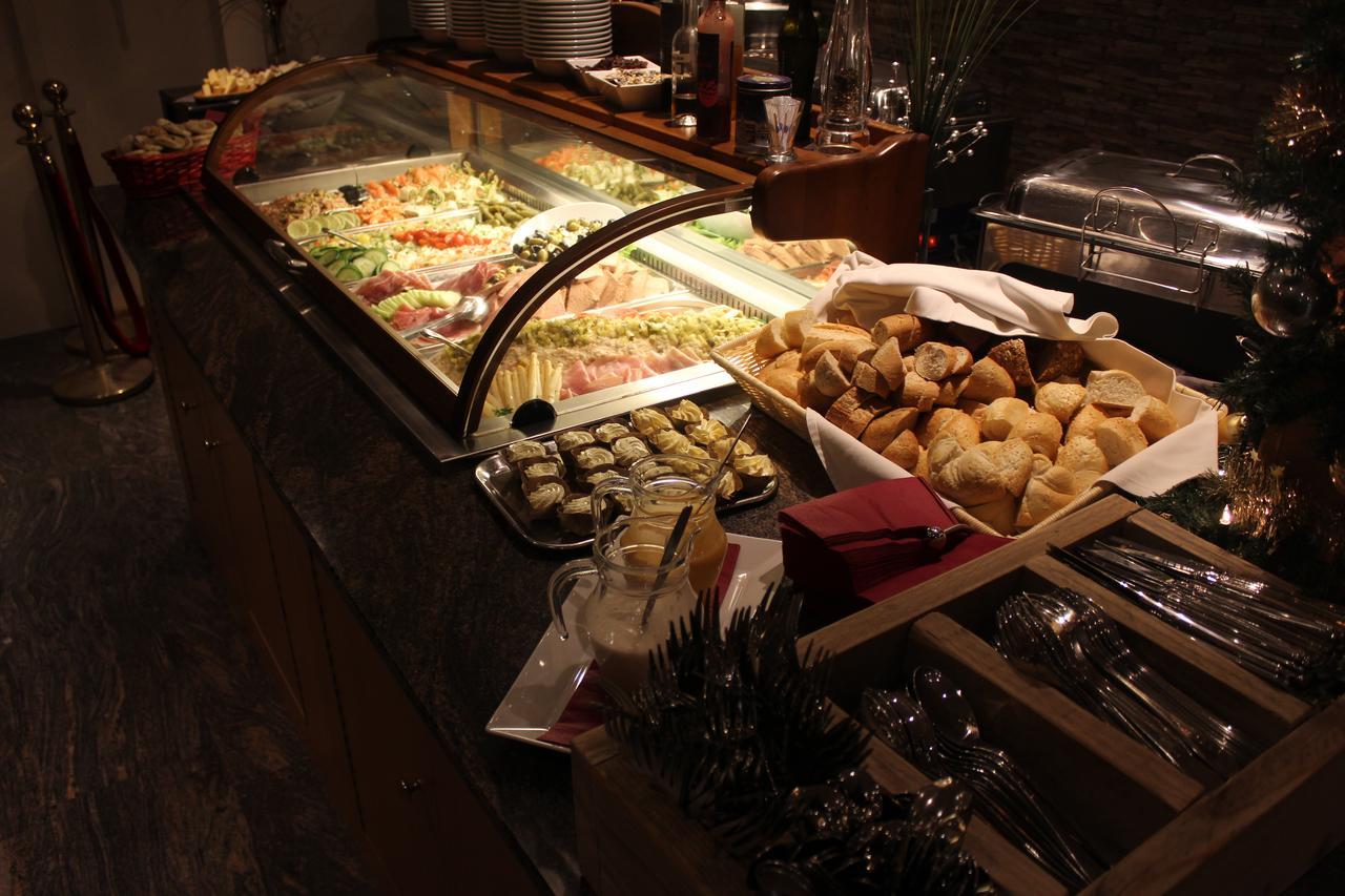 Hotel Restaurant 'T Klokje غينيسَّ المظهر الخارجي الصورة